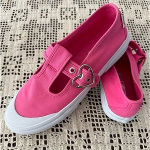 Van’s Style 93 Mary Janes with heart buckle